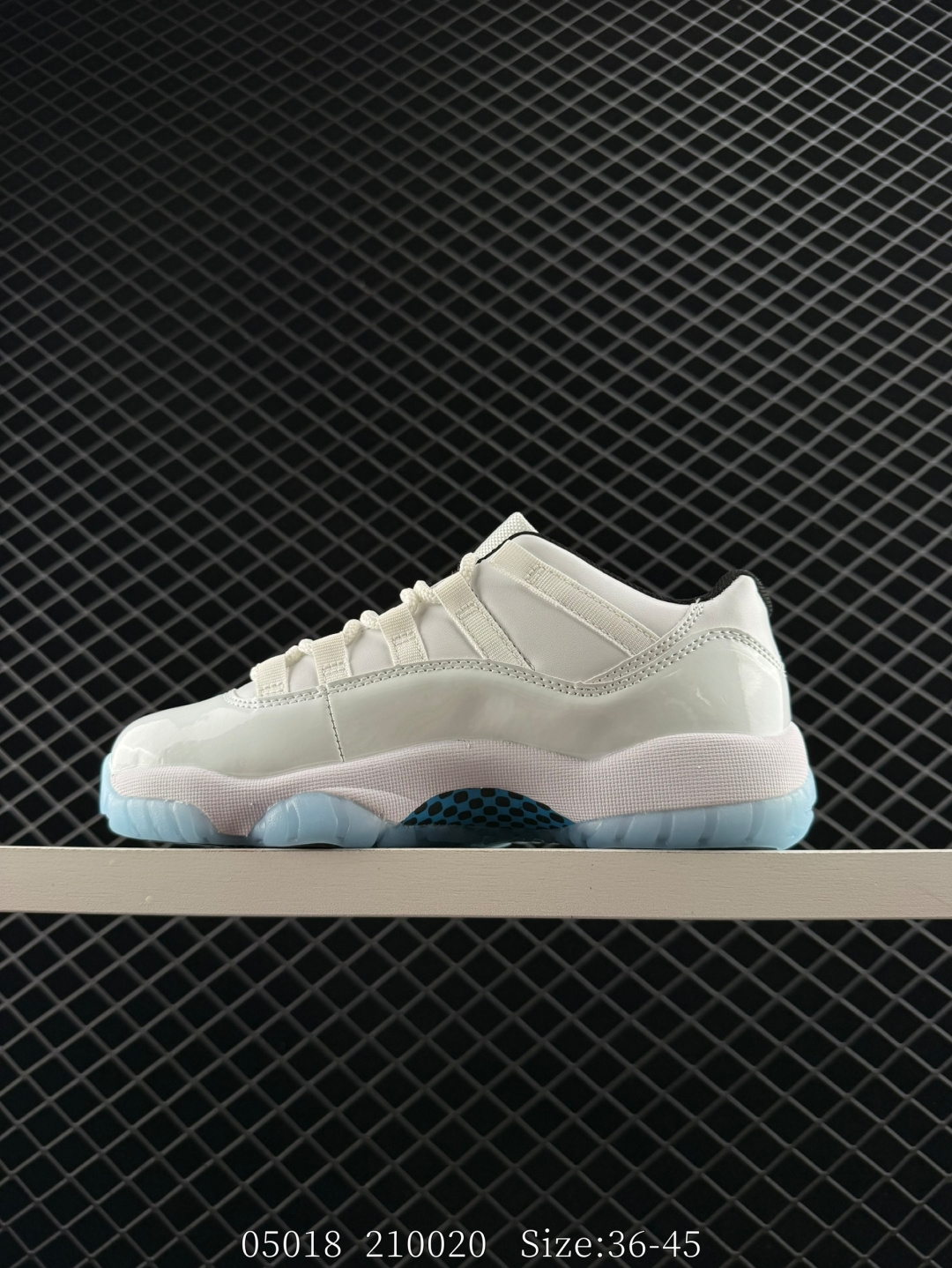 Nike Air Jordan 11 Retro Low”Concord“